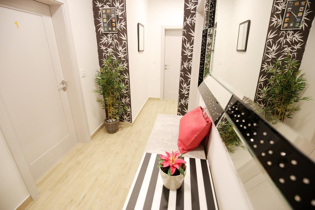 Apartment Corner