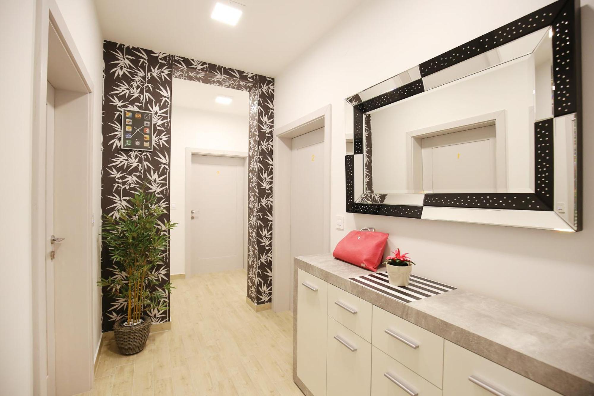Apartament Corner *